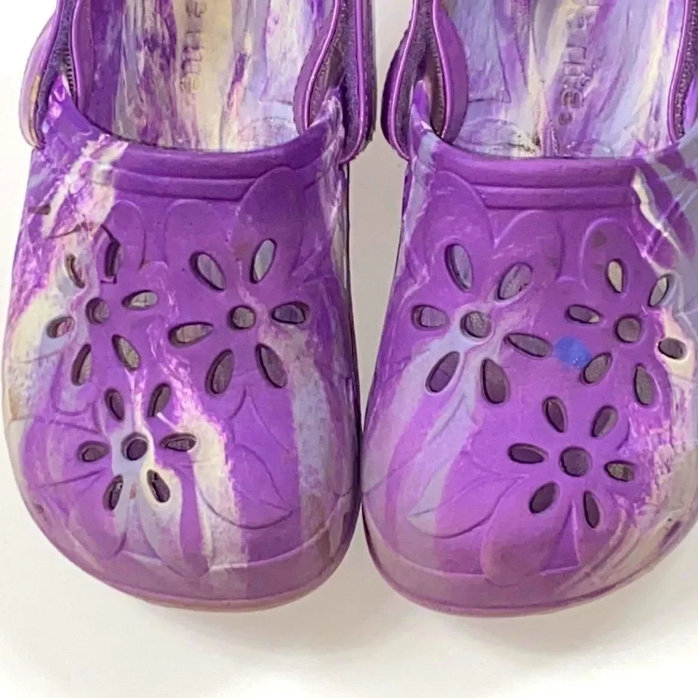 Stride rite water  girls shoes size XL
